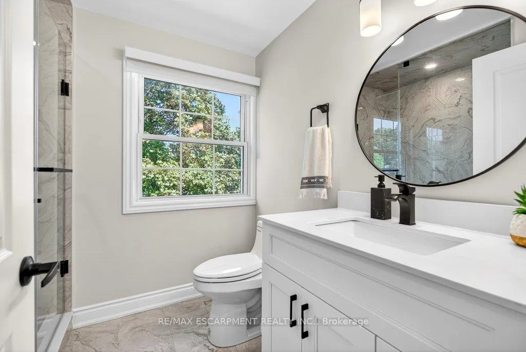 Photo 27 of 350 East Side Crescent, Burlington, Brant — HOMEH