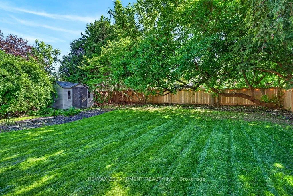 Photo 40 of 350 East Side Crescent, Burlington, Brant — HOMEH