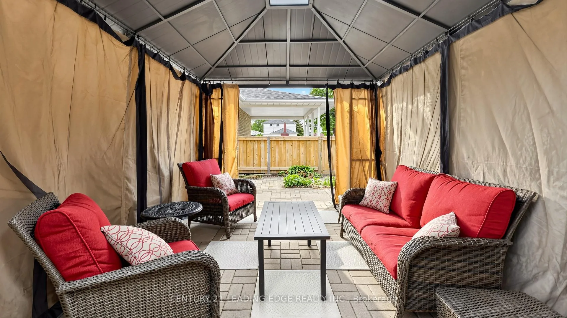 Photo 43 of 271 Delrex Boulevard, Halton Hills, Georgetown — HOMEH