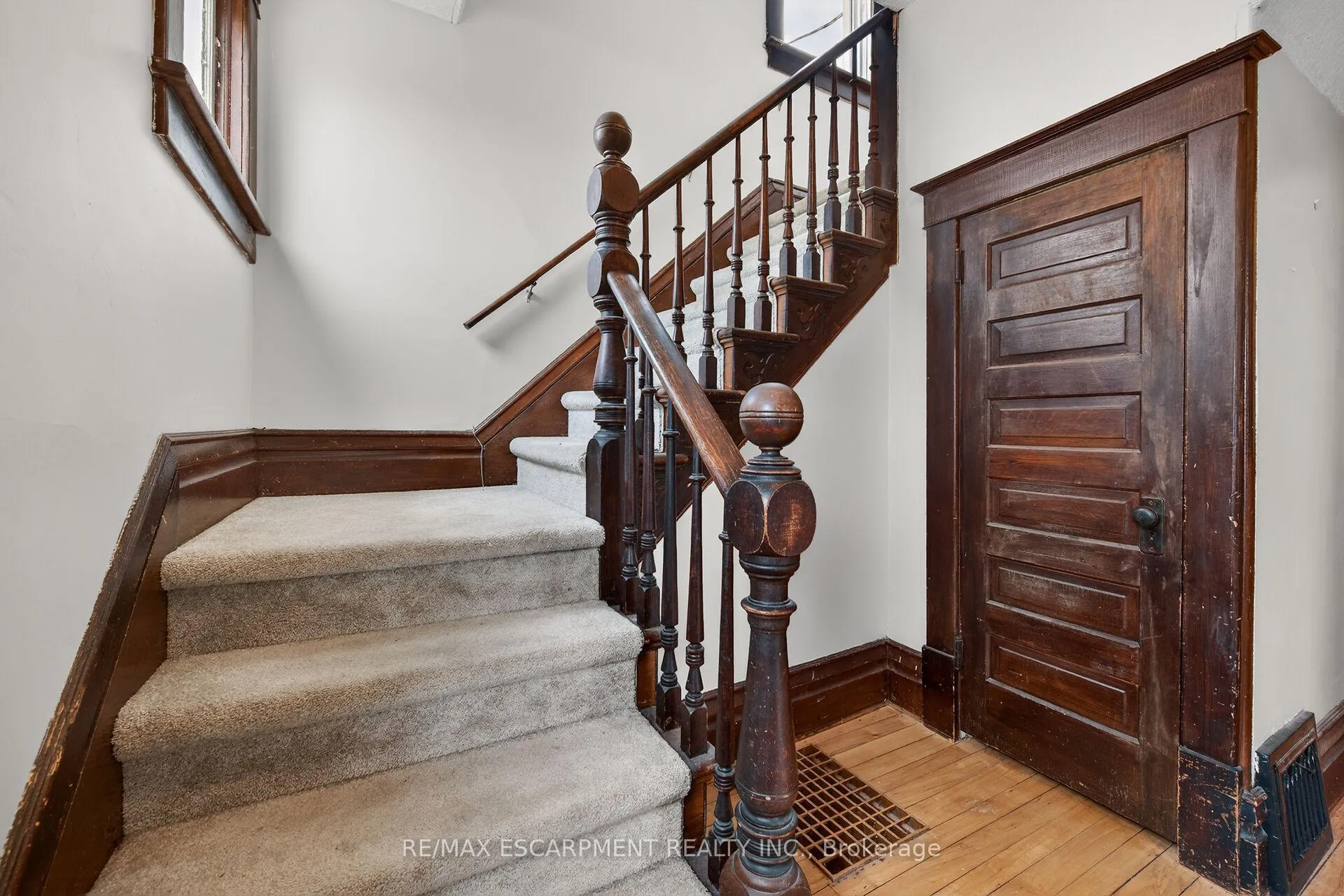 Photo 6 of 1054 Townline Road E, Haldimand — HOMEH
