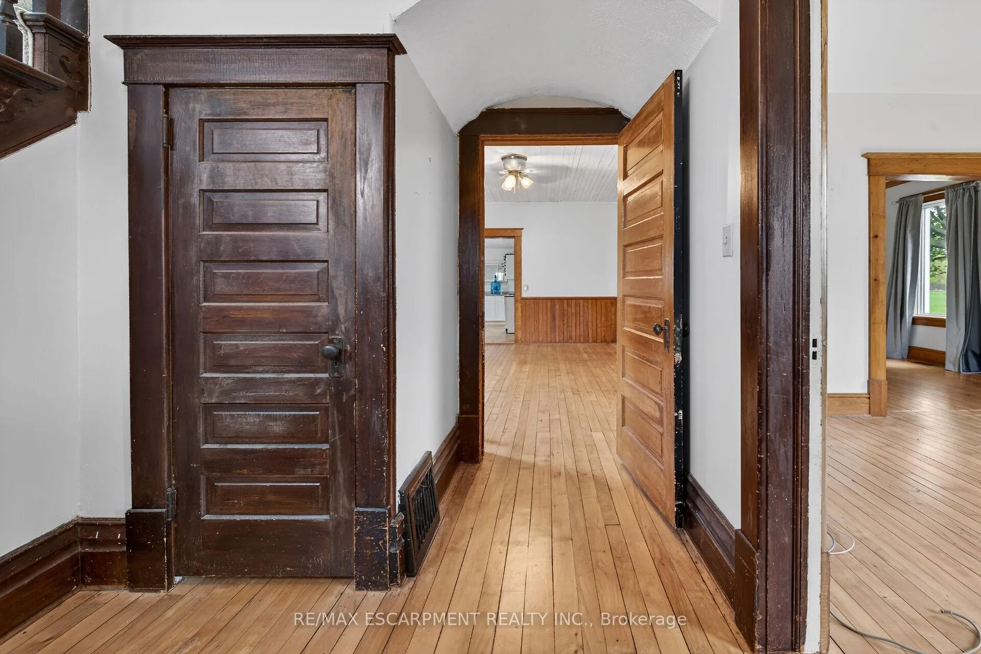 Photo 8 of 1054 Townline Road E, Haldimand — HOMEH