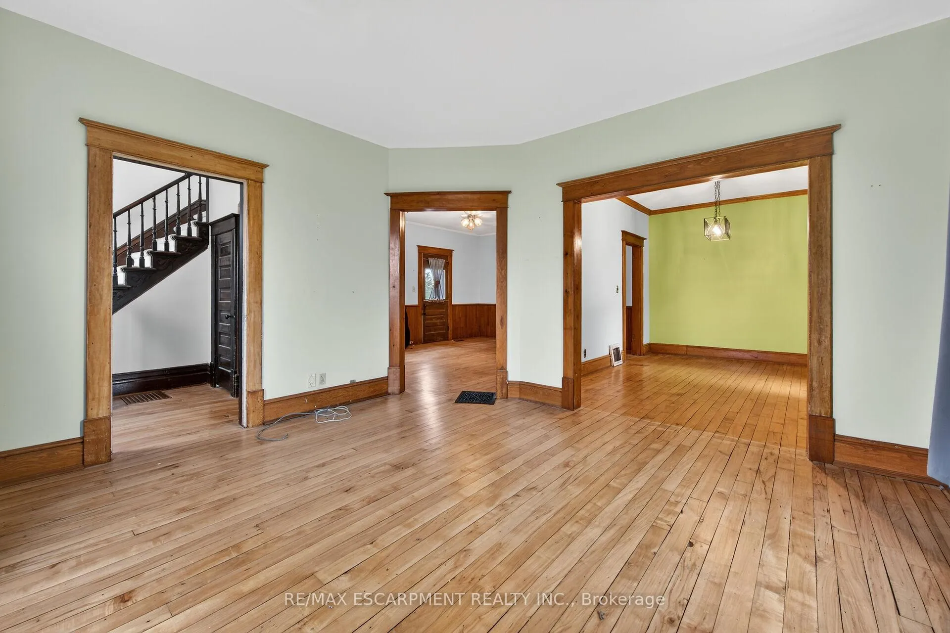 Photo 11 of 1054 Townline Road E, Haldimand — HOMEH