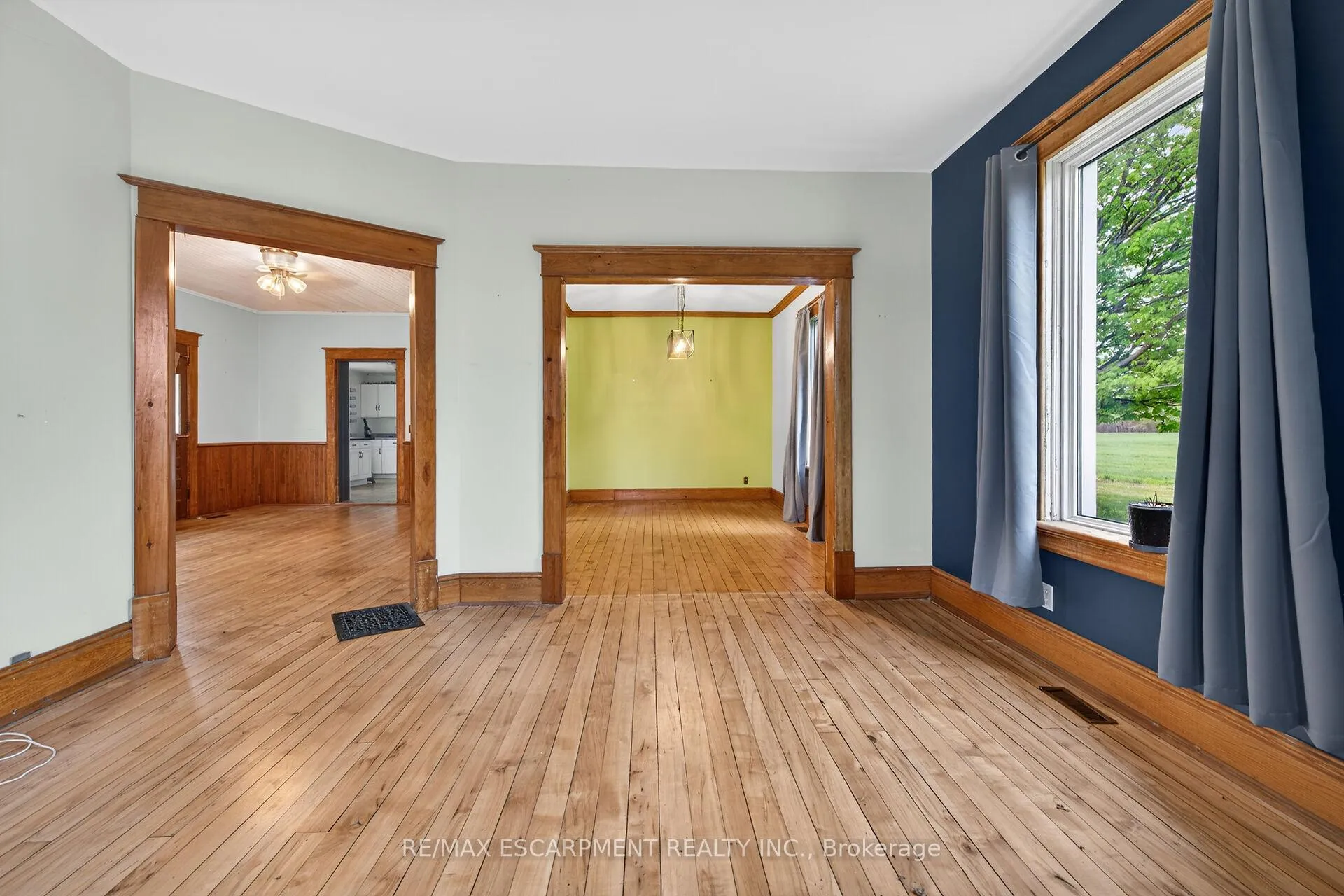 Photo 12 of 1054 Townline Road E, Haldimand — HOMEH
