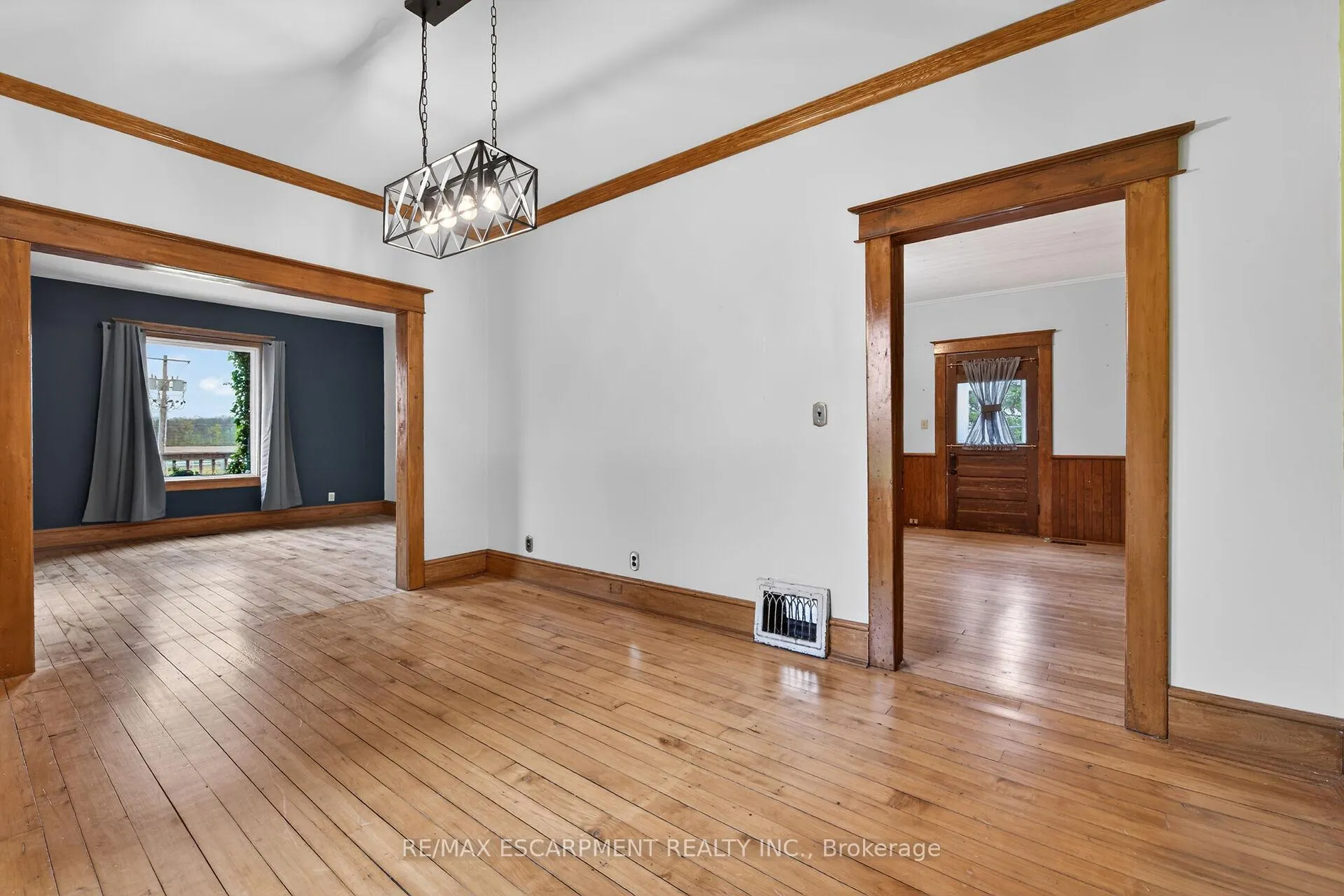 Photo 13 of 1054 Townline Road E, Haldimand — HOMEH