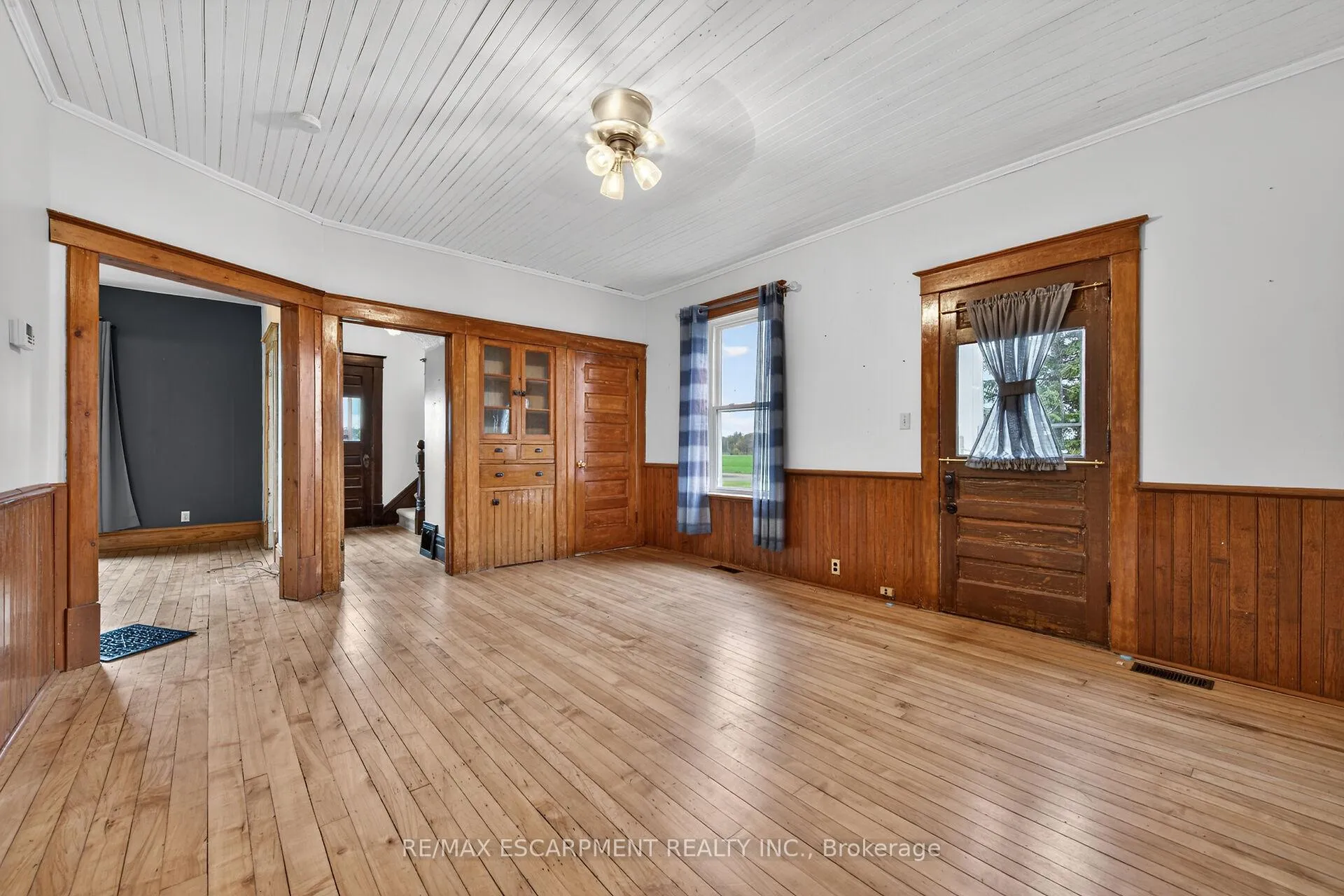 Photo 14 of 1054 Townline Road E, Haldimand — HOMEH