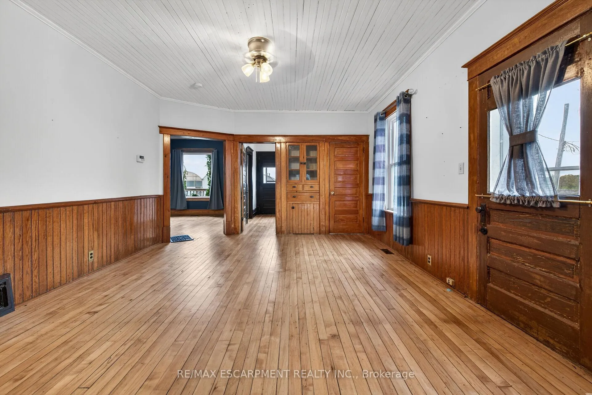 Photo 15 of 1054 Townline Road E, Haldimand — HOMEH