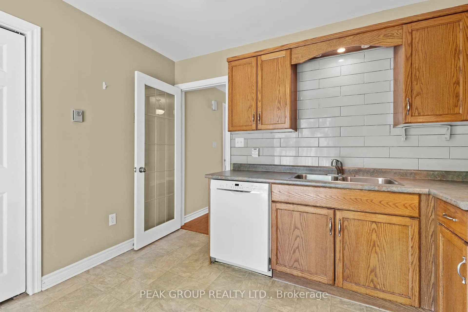 Photo 13 of Unit 7, 226 Vansickle Road, St. Catharines, Rykert/Vansickle — HOMEH