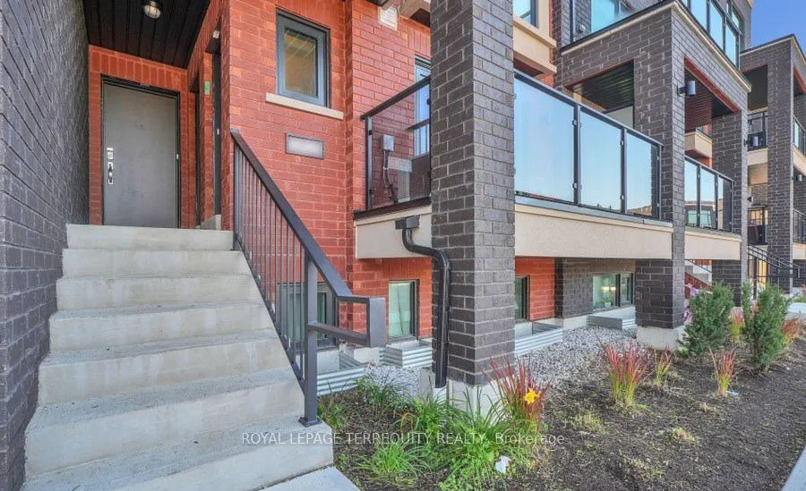 Photo 3 of Unit 10, 25 Romilly Avenue, Brampton, Northwest Brampton — HOMEH