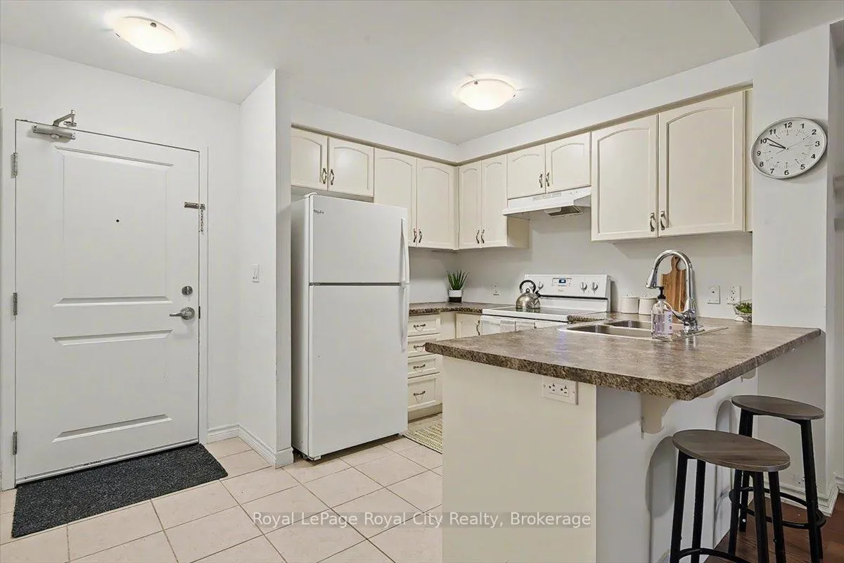 Photo 7 of Unit 120, 1284 Gordon Street, Guelph, Kortright East — HOMEH