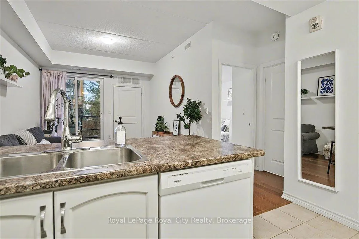 Photo 9 of Unit 120, 1284 Gordon Street, Guelph, Kortright East — HOMEH