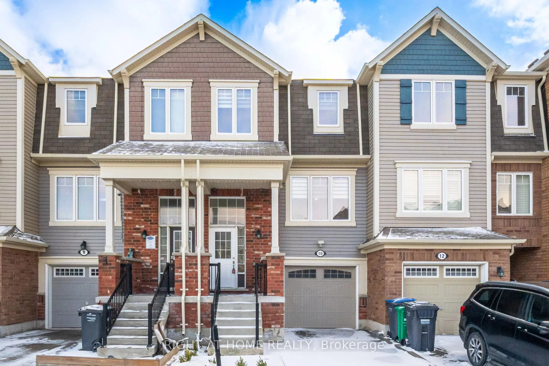 Photo 1 of 10 Vanhorne Close, Brampton, Northwest Brampton — HOMEH