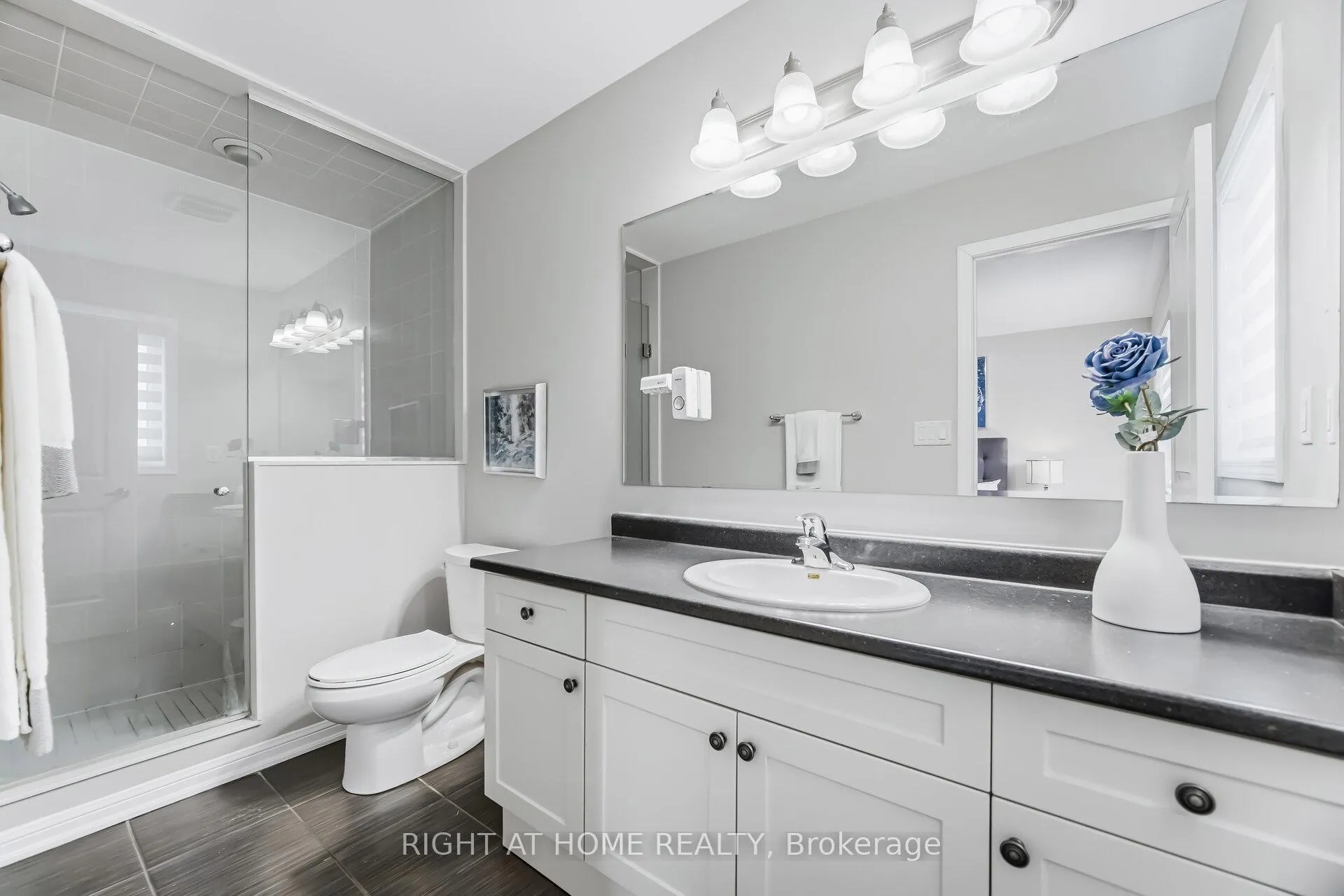 Photo 27 of 10 Vanhorne Close, Brampton, Northwest Brampton — HOMEH