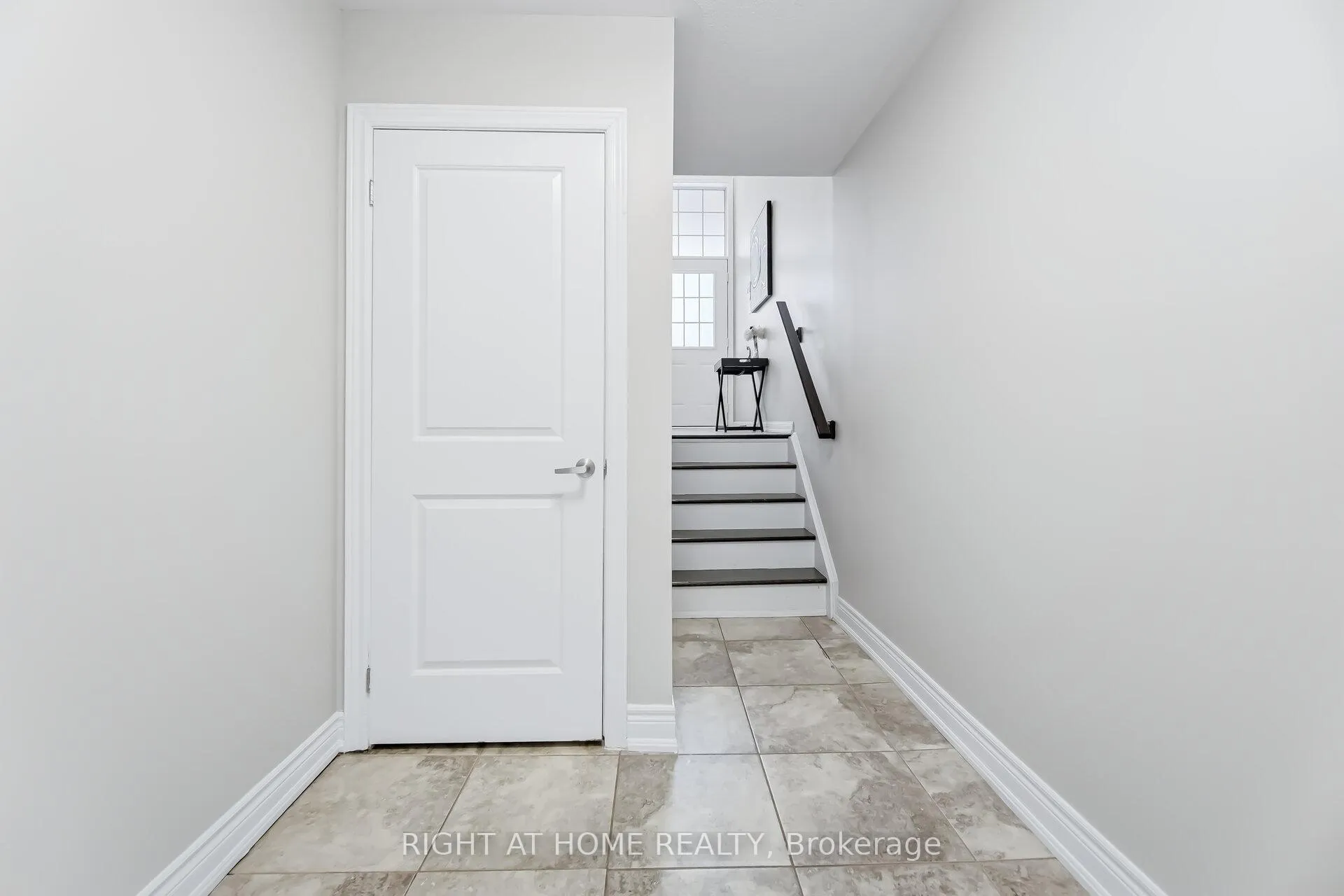 Photo 35 of 10 Vanhorne Close, Brampton, Northwest Brampton — HOMEH