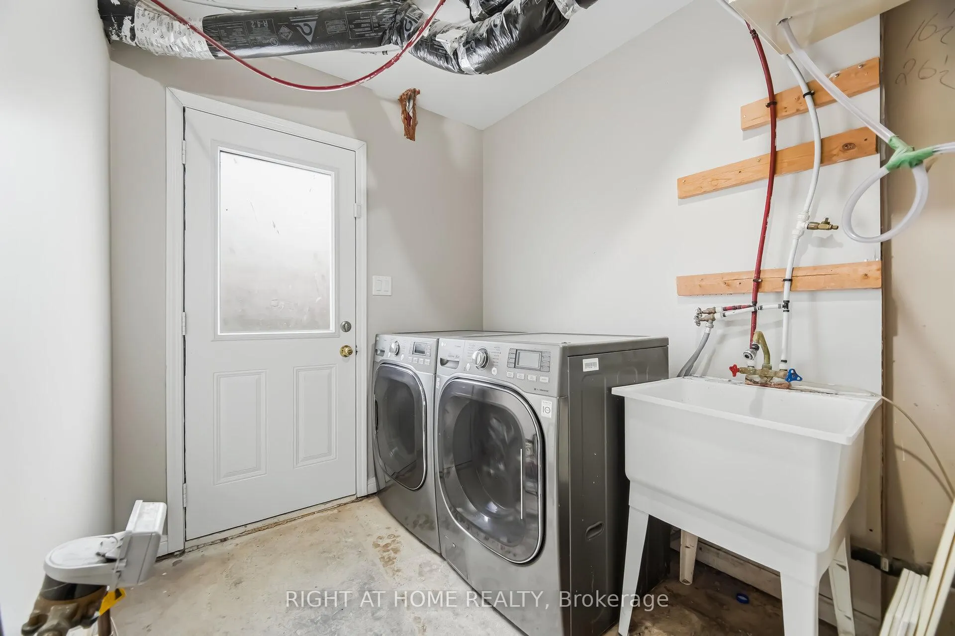 Photo 40 of 10 Vanhorne Close, Brampton, Northwest Brampton — HOMEH