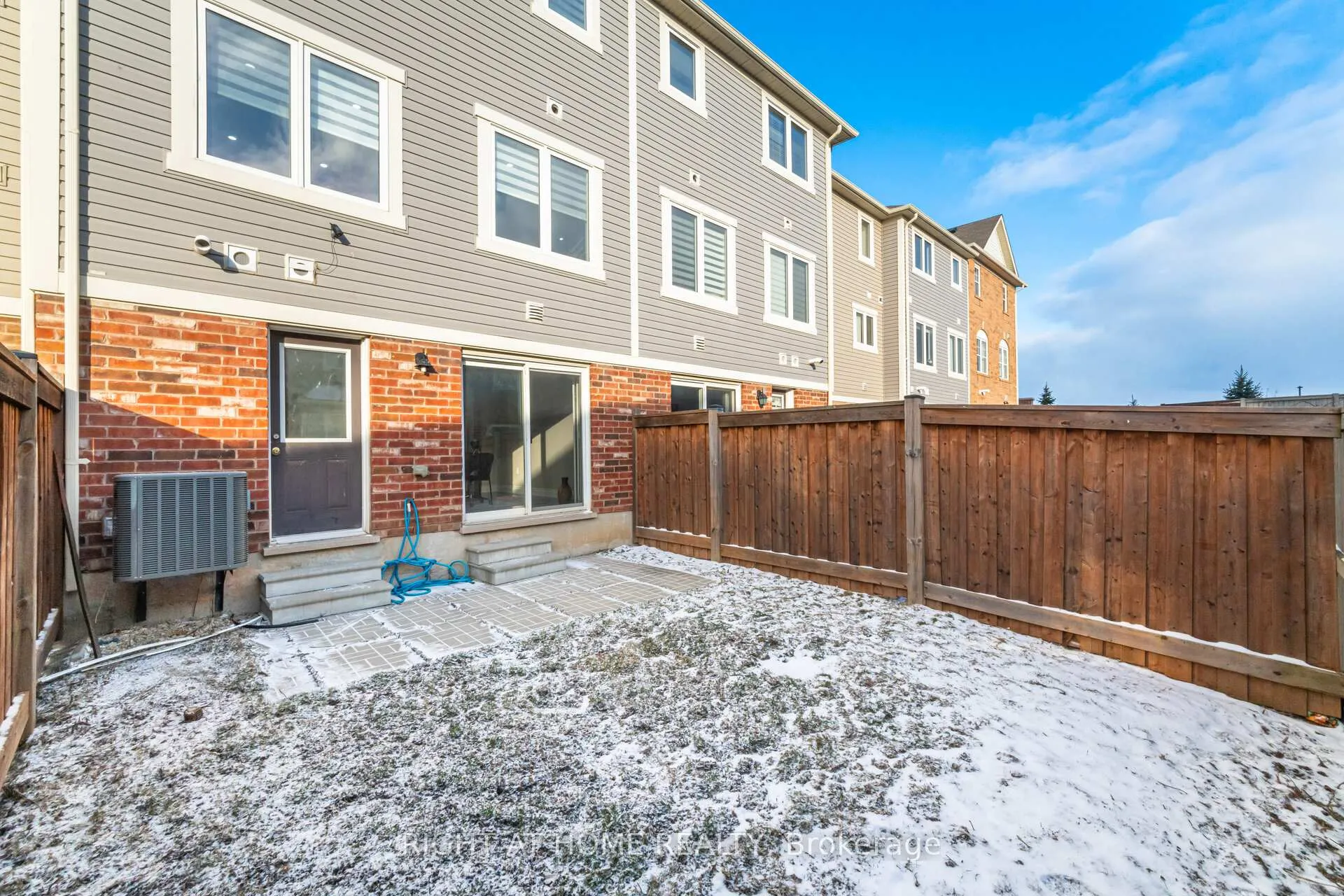 Photo 42 of 10 Vanhorne Close, Brampton, Northwest Brampton — HOMEH