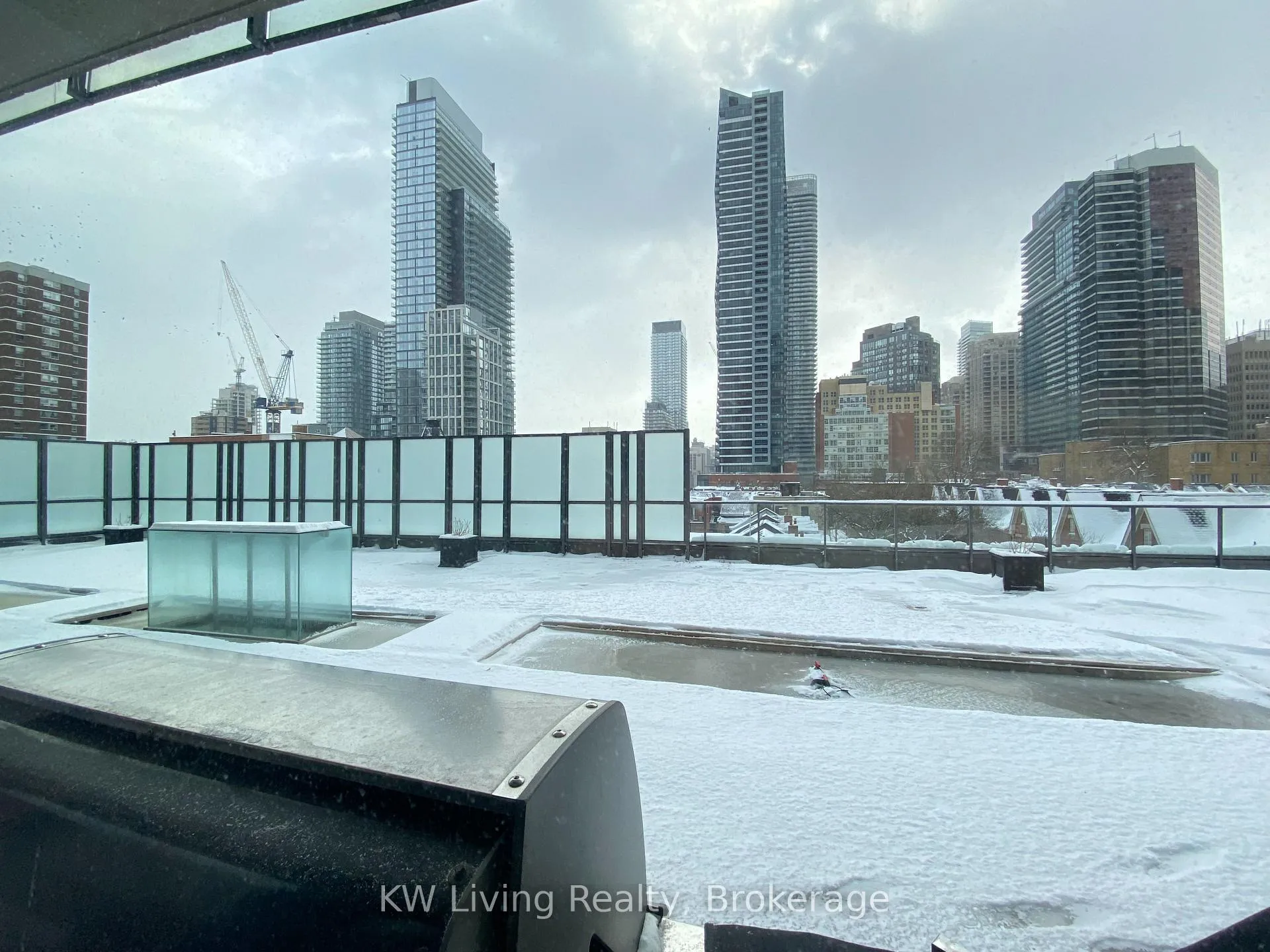 Photo 3 of Unit 306, 75 St Nicholas Street, Toronto, Bay Street Corridor — HOMEH