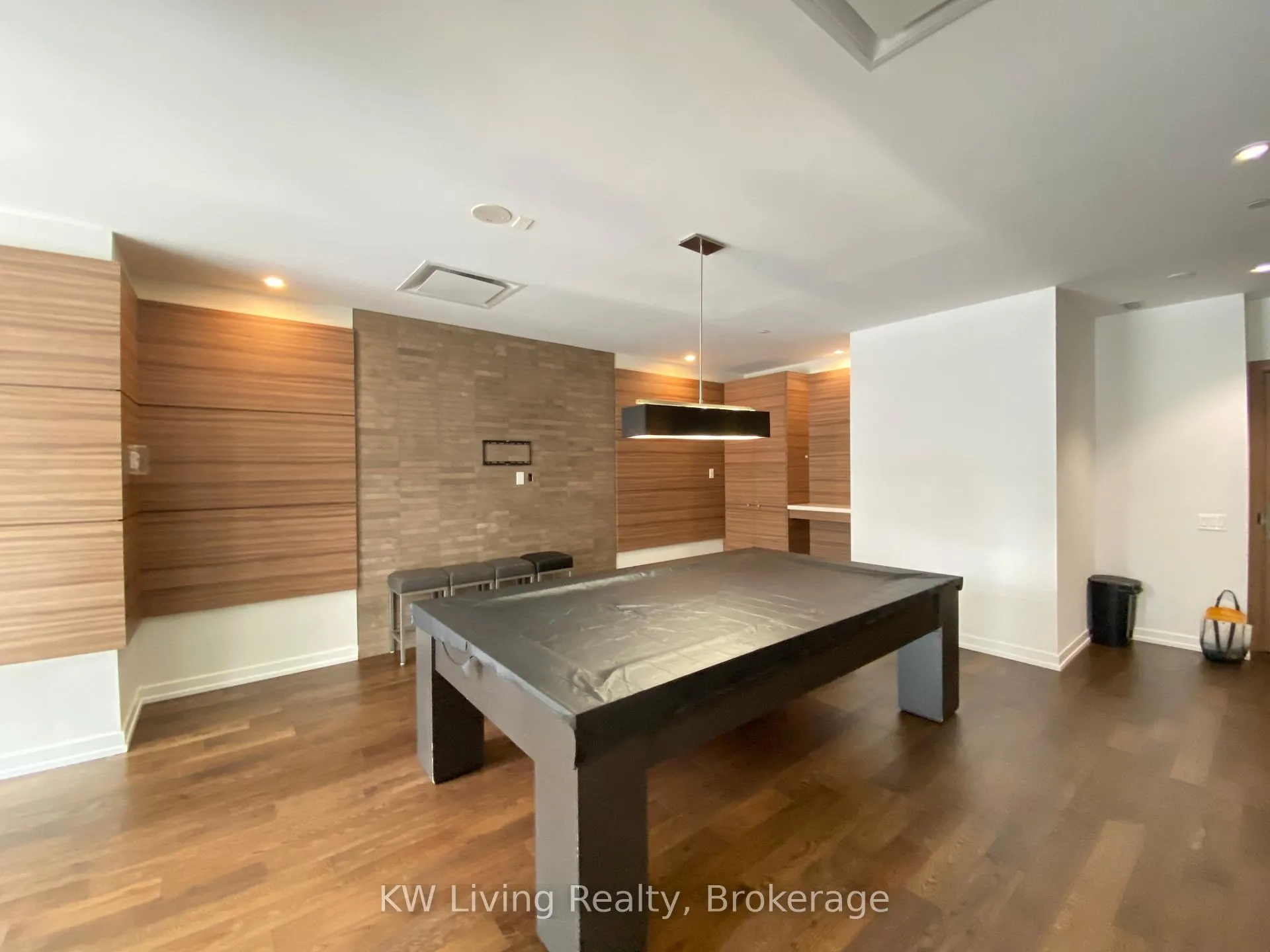 Photo 8 of Unit 306, 75 St Nicholas Street, Toronto, Bay Street Corridor — HOMEH