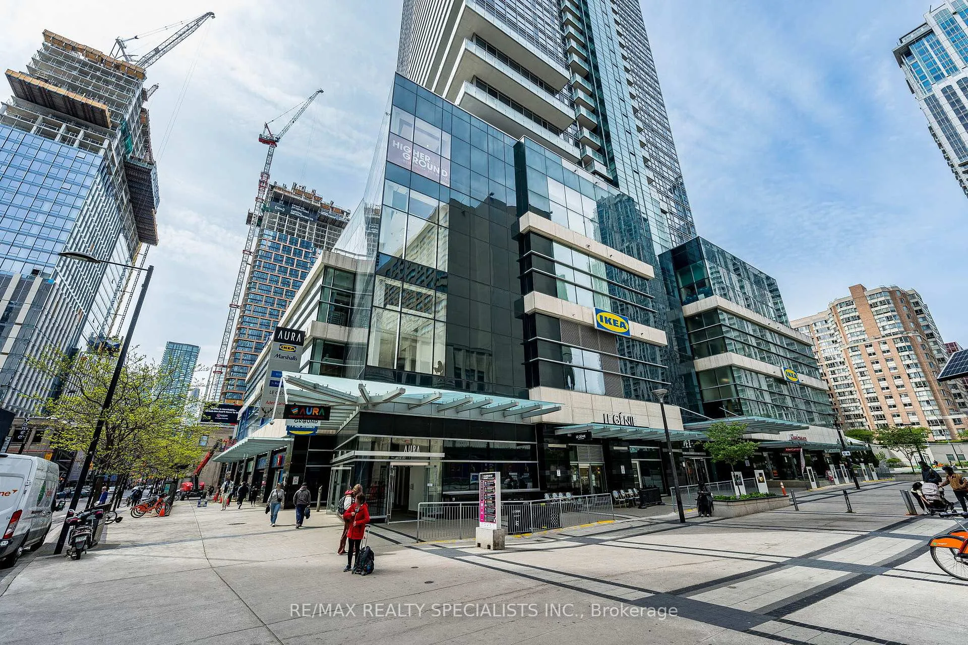 Front of Unit 7105, 388 Yonge Street