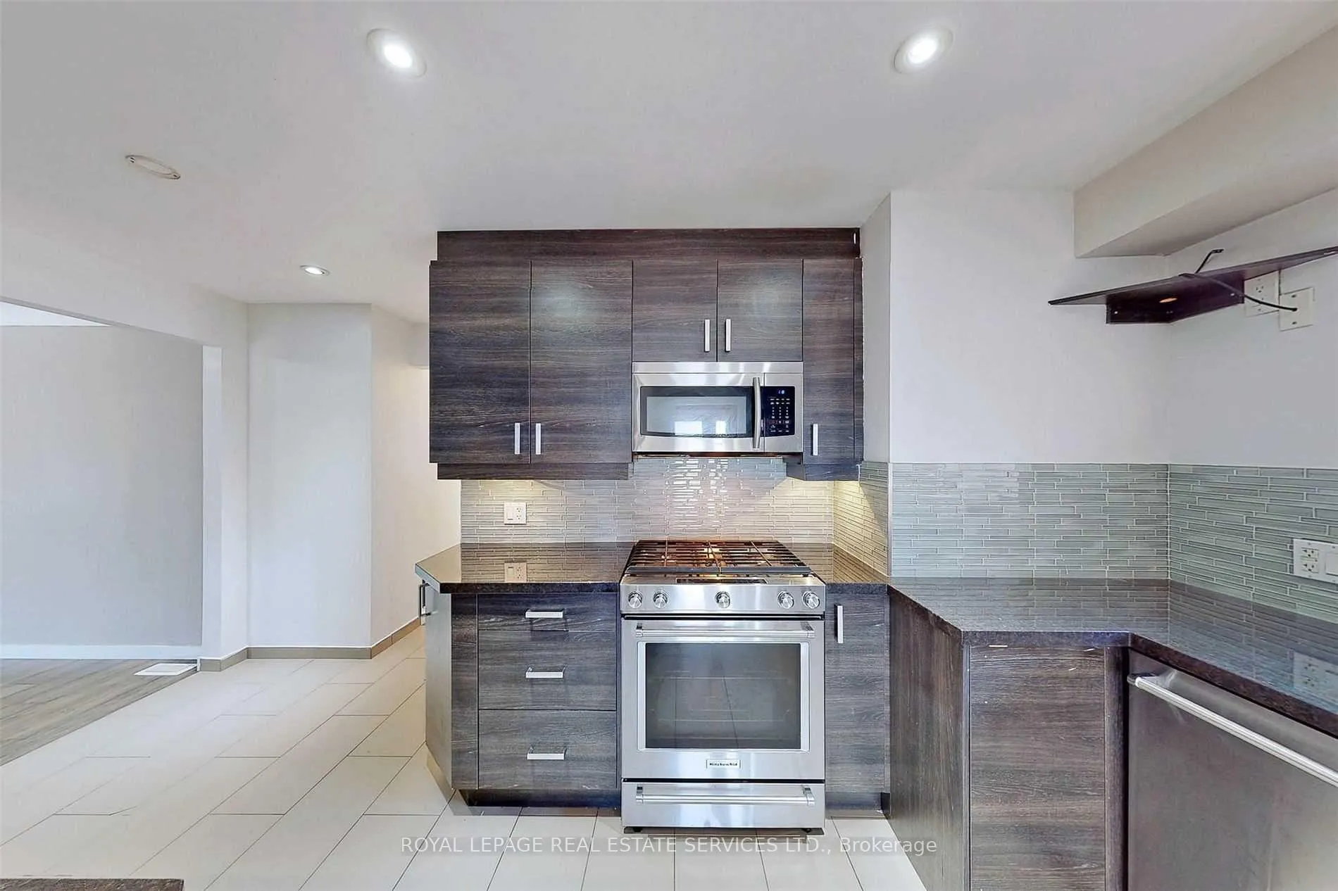 Photo 13 of 4 Mcmaster Avenue, Hamilton, Dundas — HOMEH