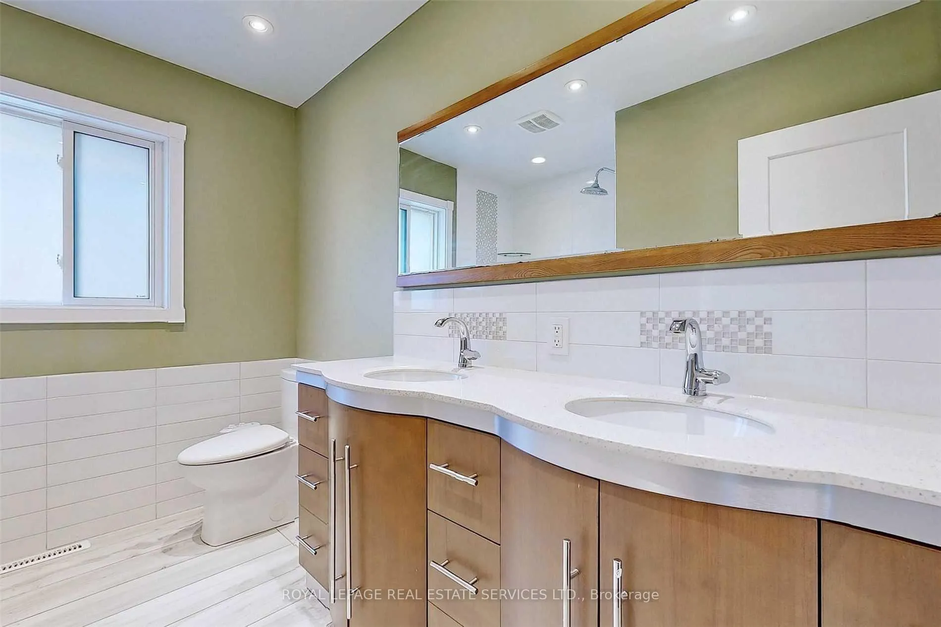 Photo 29 of 4 Mcmaster Avenue, Hamilton, Dundas — HOMEH