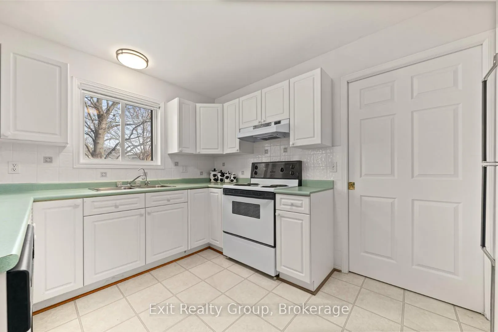 Photo 20 of 7 Cretney Drive, Prince Edward County, Wellington Ward — HOMEH