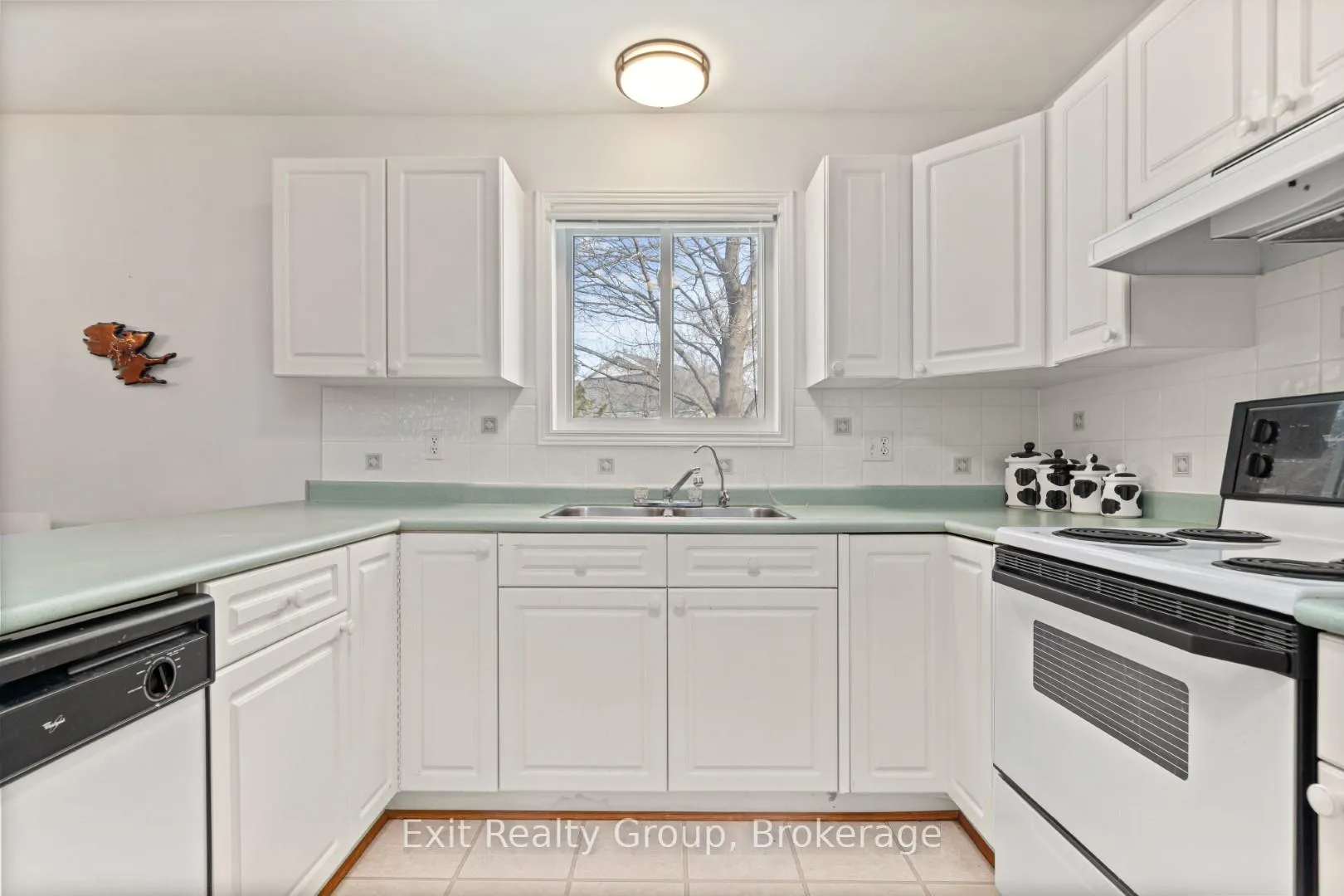 Photo 21 of 7 Cretney Drive, Prince Edward County, Wellington Ward — HOMEH