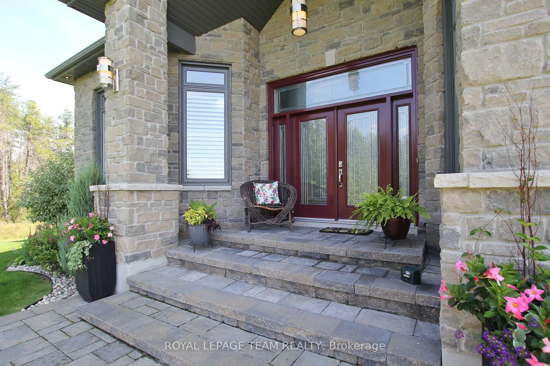 Photo 3 of 217 Shamus Way, Ottawa, Huntley Ward (South West) — HOMEH