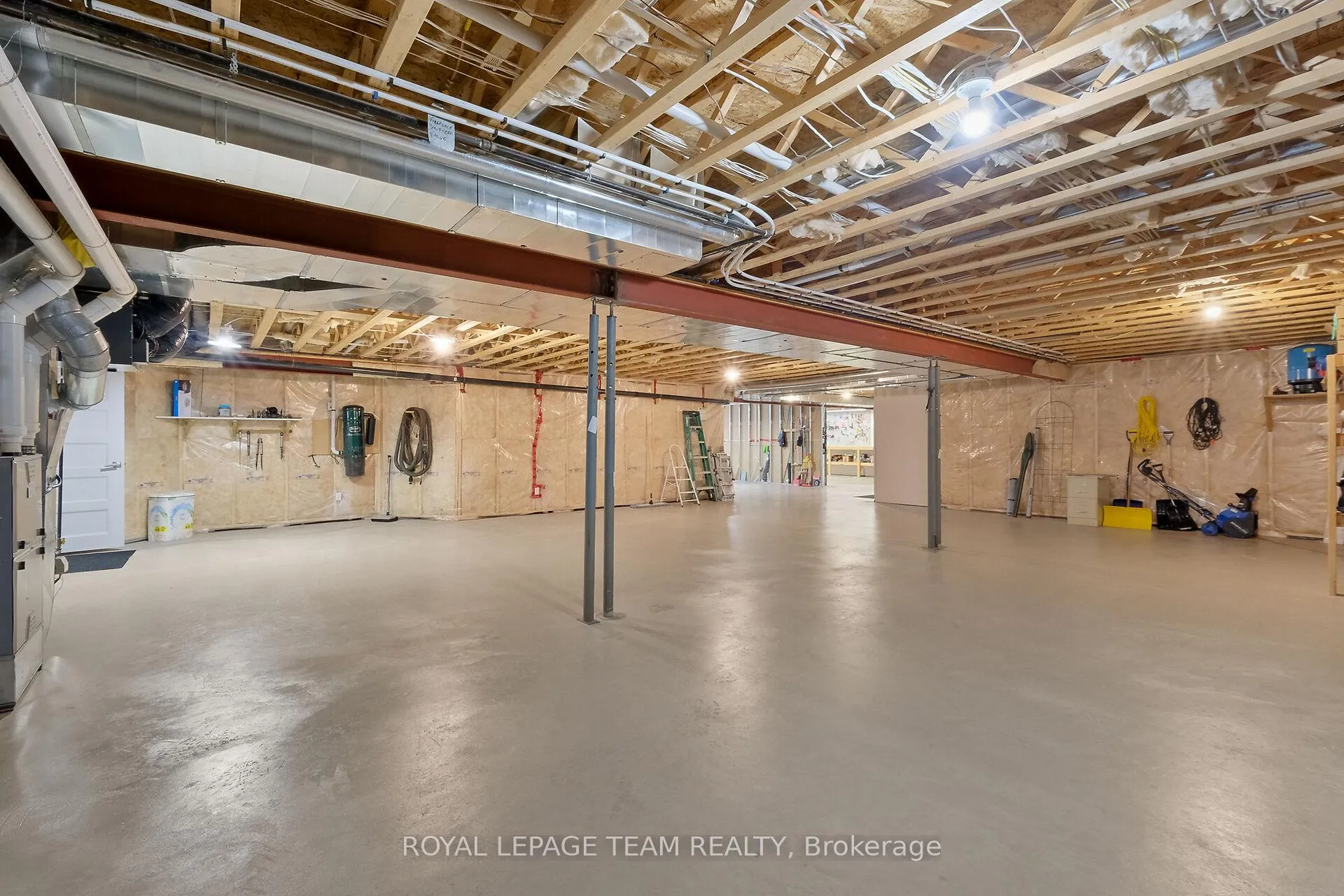 Photo 32 of 217 Shamus Way, Ottawa, Huntley Ward (South West) — HOMEH