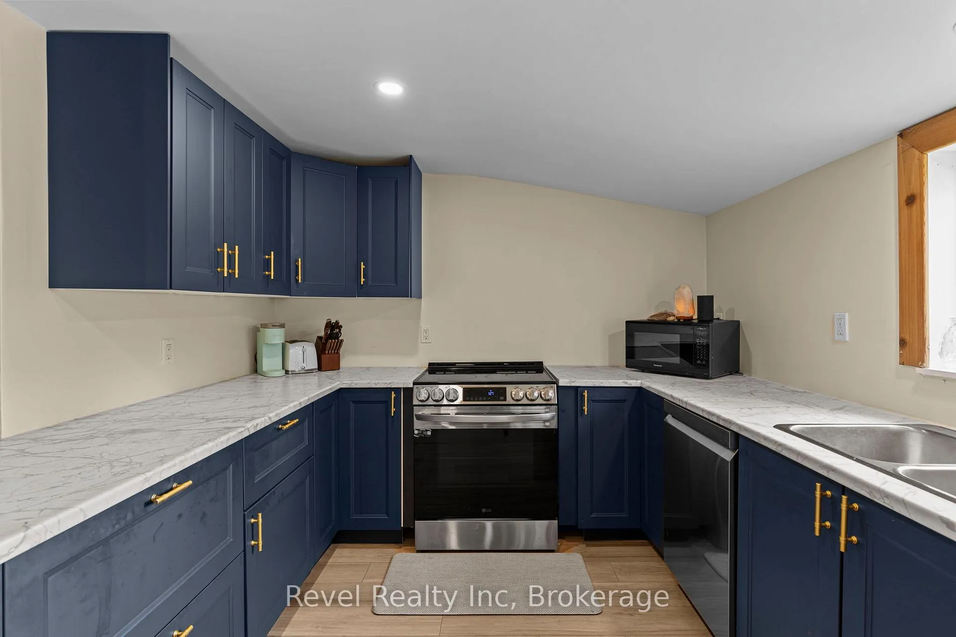 Photo 13 of 115 559 Highway W, Carling — HOMEH