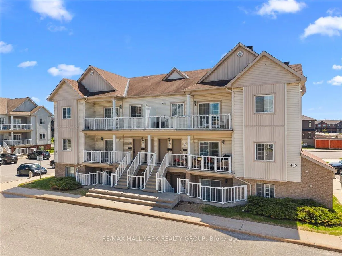 Photo 3 of Unit I, 102 Artesa Private, Ottawa, Kanata - Emerald Meadows/Trailwest — HOMEH