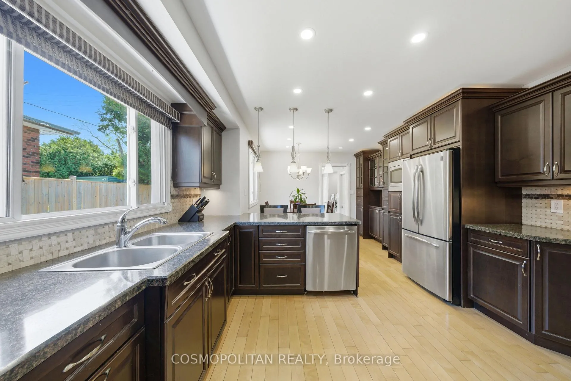 Photo 9 of 82 Stoney Brook Drive, Hamilton, Stoney Creek — HOMEH
