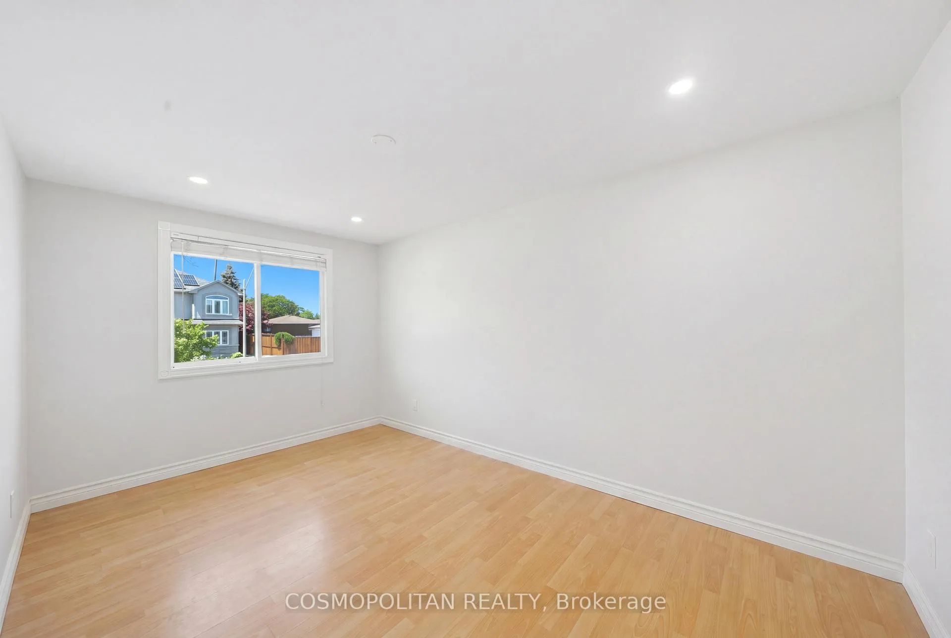 Photo 16 of 82 Stoney Brook Drive, Hamilton, Stoney Creek — HOMEH