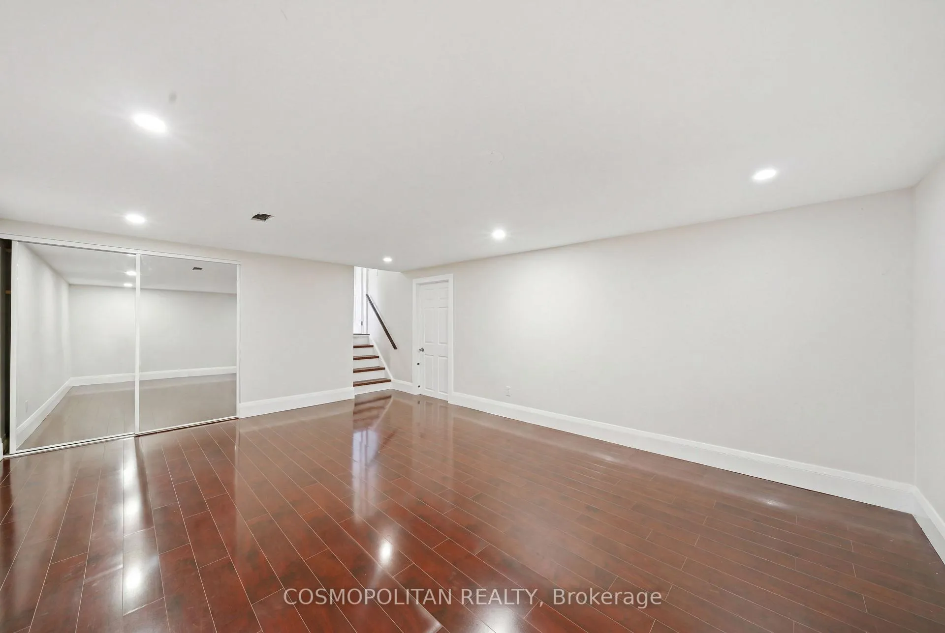 Photo 25 of 82 Stoney Brook Drive, Hamilton, Stoney Creek — HOMEH