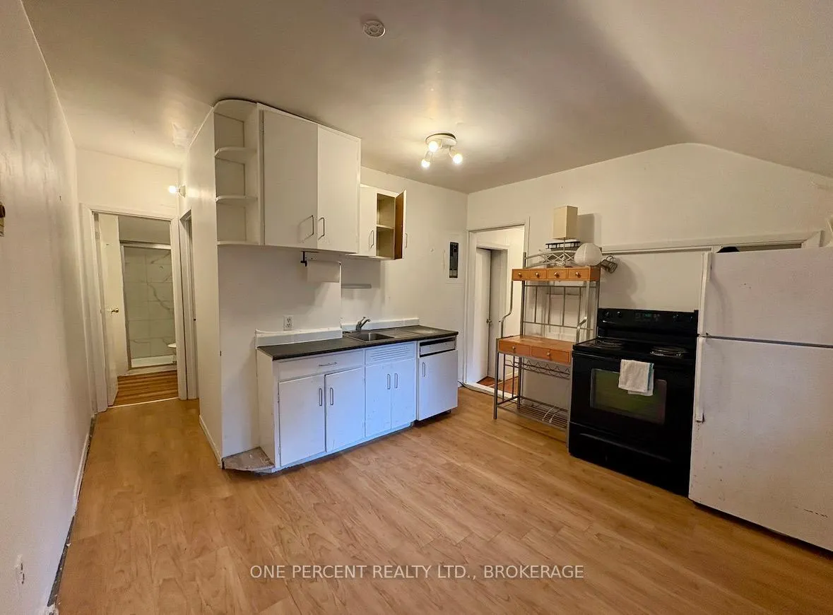 Photo 2 of Unit 3, 382 Earl Street, Kingston, Central City East — HOMEH