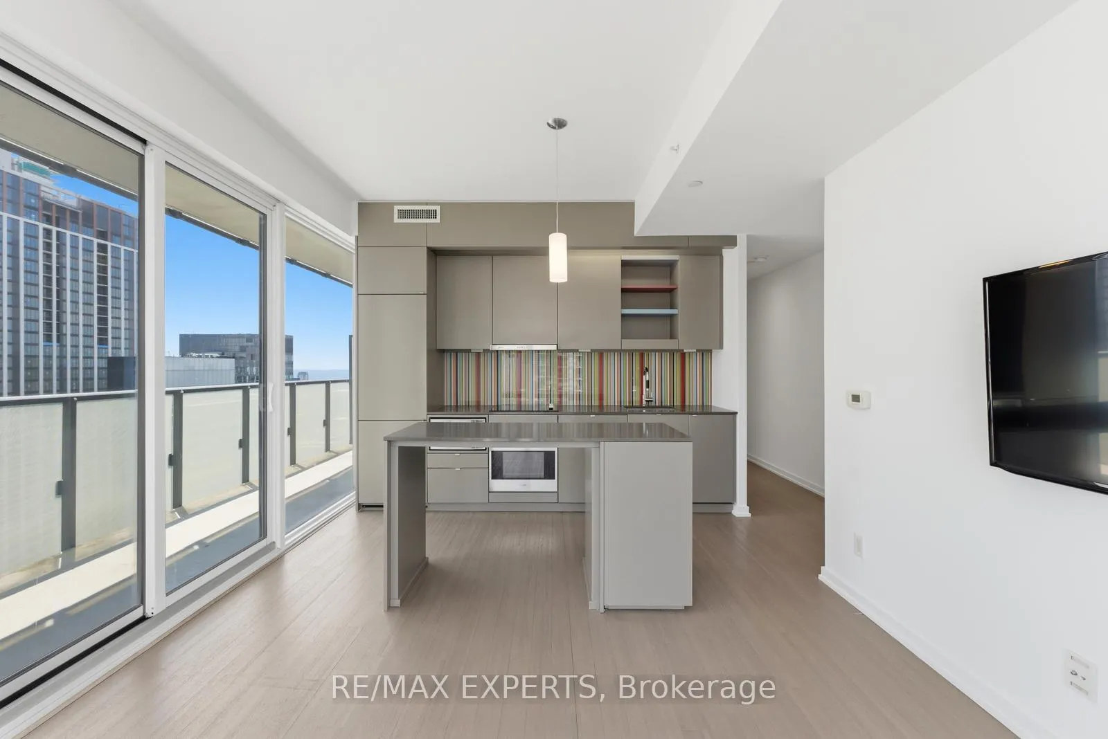 Photo 7 of Unit 3606, 101 Peter Street, Toronto, Waterfront Communities — HOMEH