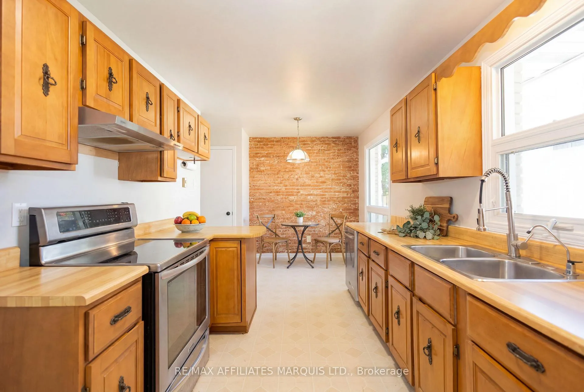 Photo 9 of 1849 Dewhurst Avenue, Cornwall — HOMEH