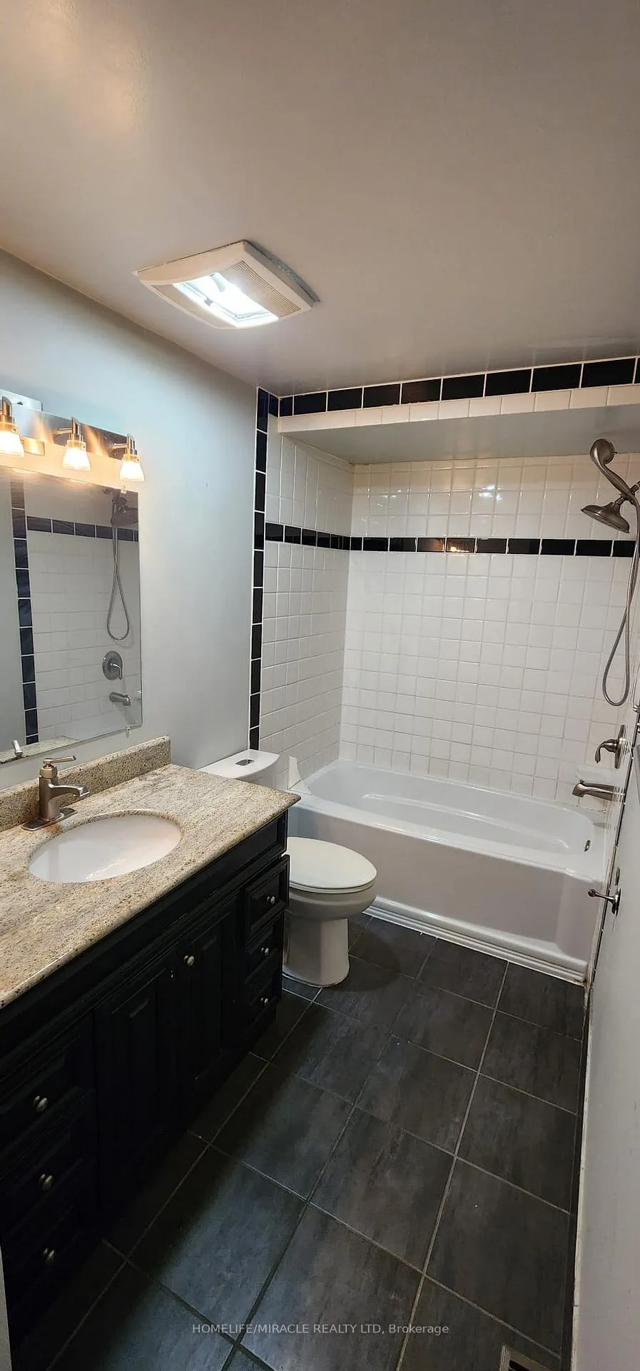 Photo 20 of 264 Wright Crescent, Ajax, Central — HOMEH