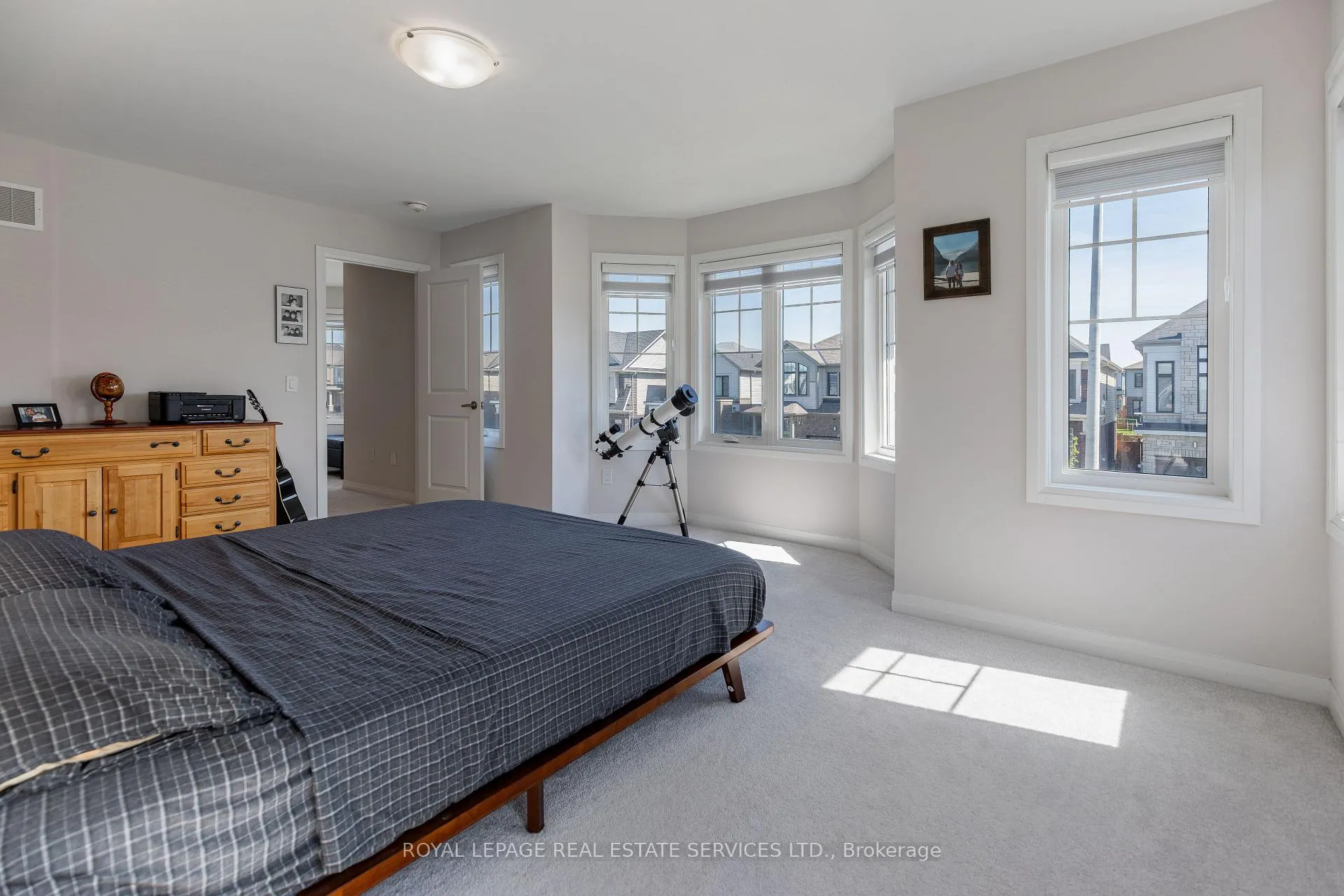 Photo 11 of 256 Rosebury Way, Hamilton, Mount Hope — HOMEH