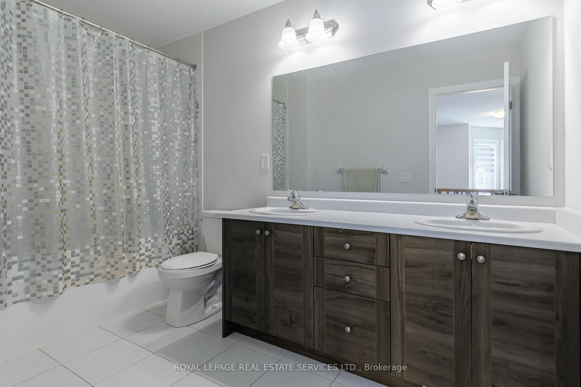 Photo 15 of 256 Rosebury Way, Hamilton, Mount Hope — HOMEH