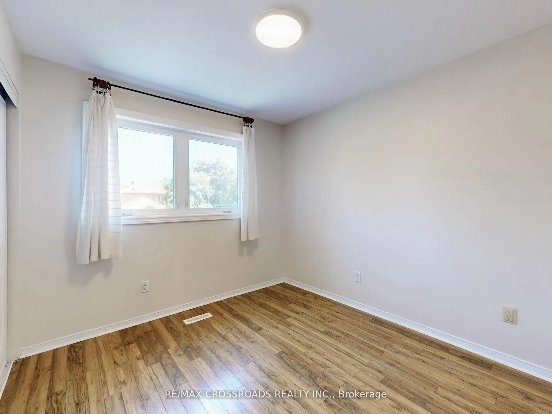 Photo 13 of 35 Forest Grove Drive, Whitby, Pringle Creek — HOMEH