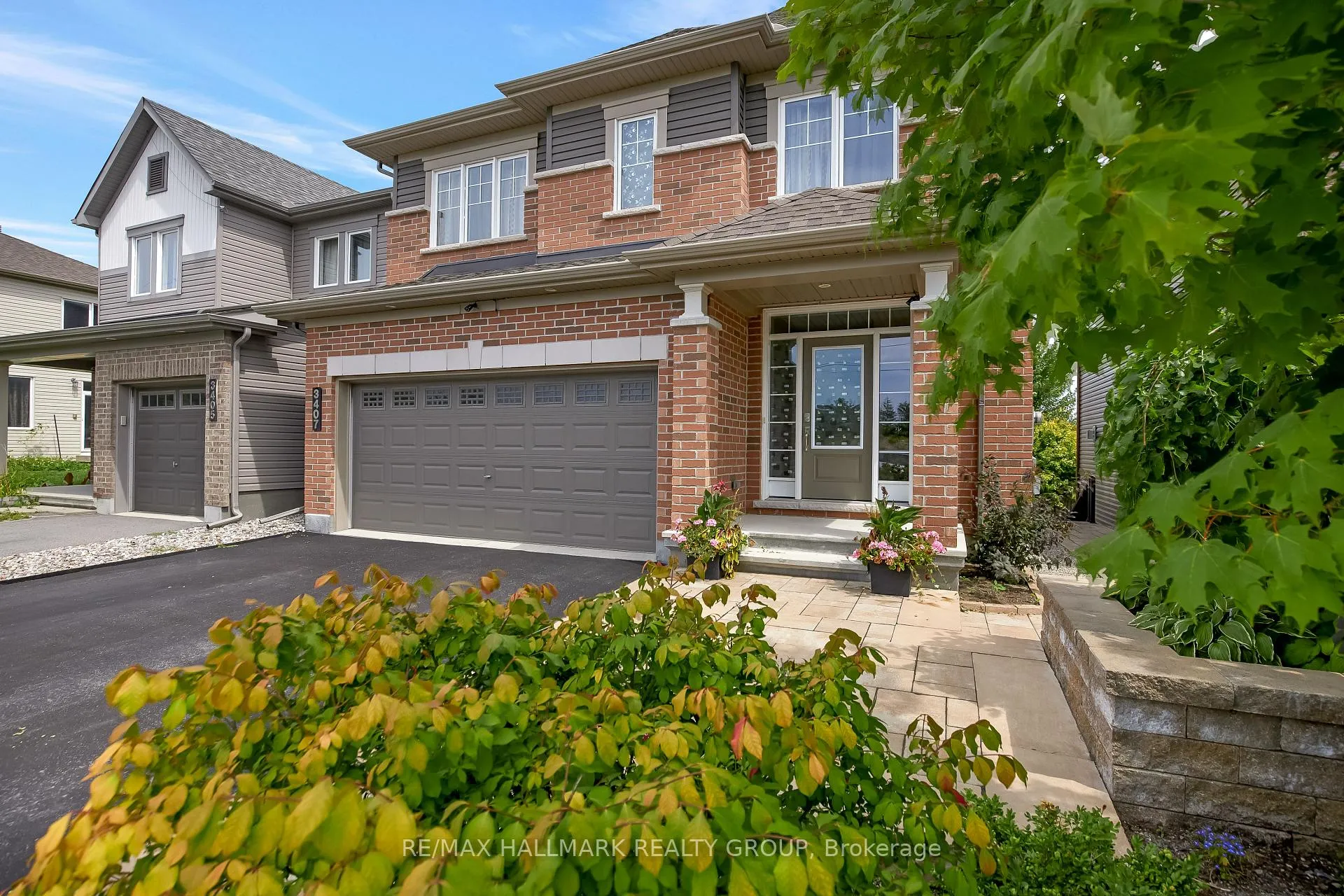 Front of Unit 2, 3407 Woodroffe Avenue