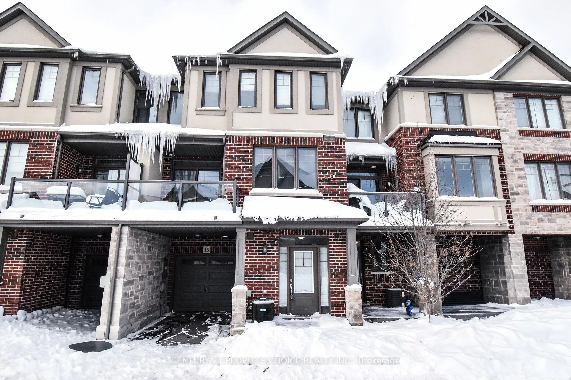 Photo 2 of 15 Hoffman Lane, Hamilton, Ancaster — HOMEH