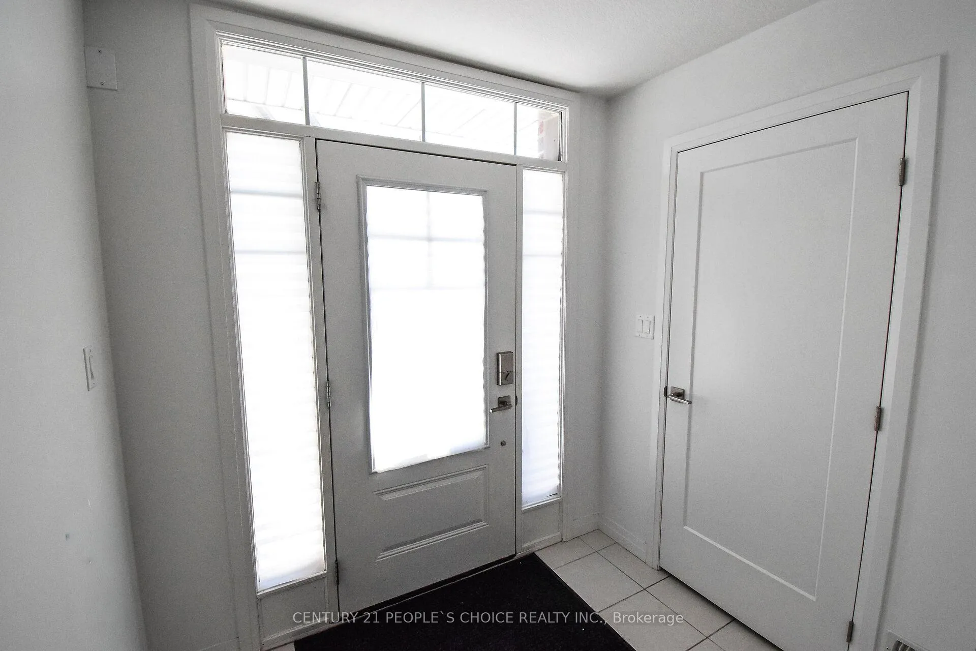 Photo 5 of 15 Hoffman Lane, Hamilton, Ancaster — HOMEH