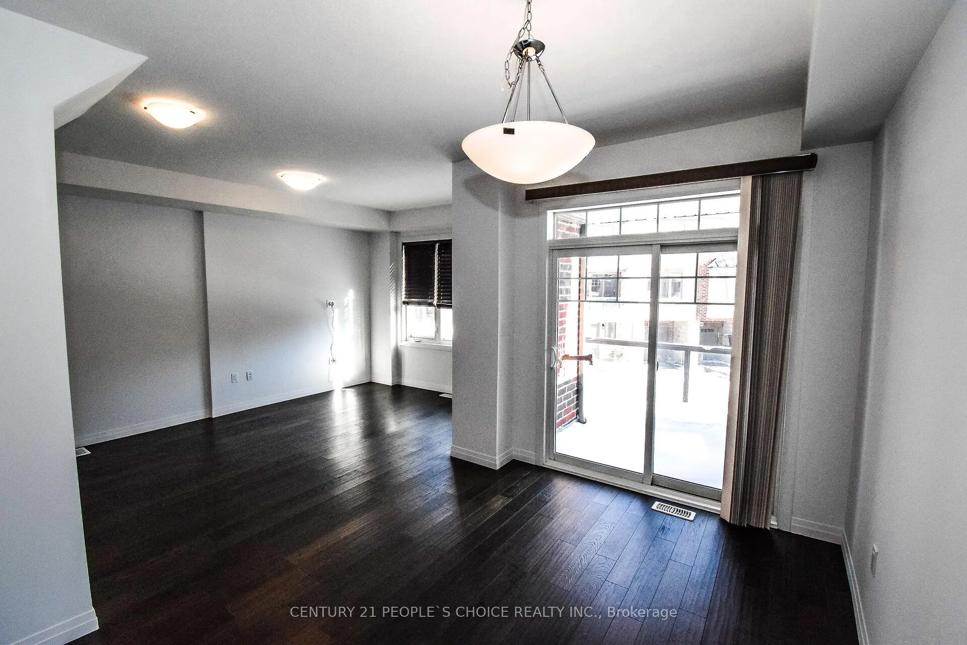 Photo 14 of 15 Hoffman Lane, Hamilton, Ancaster — HOMEH