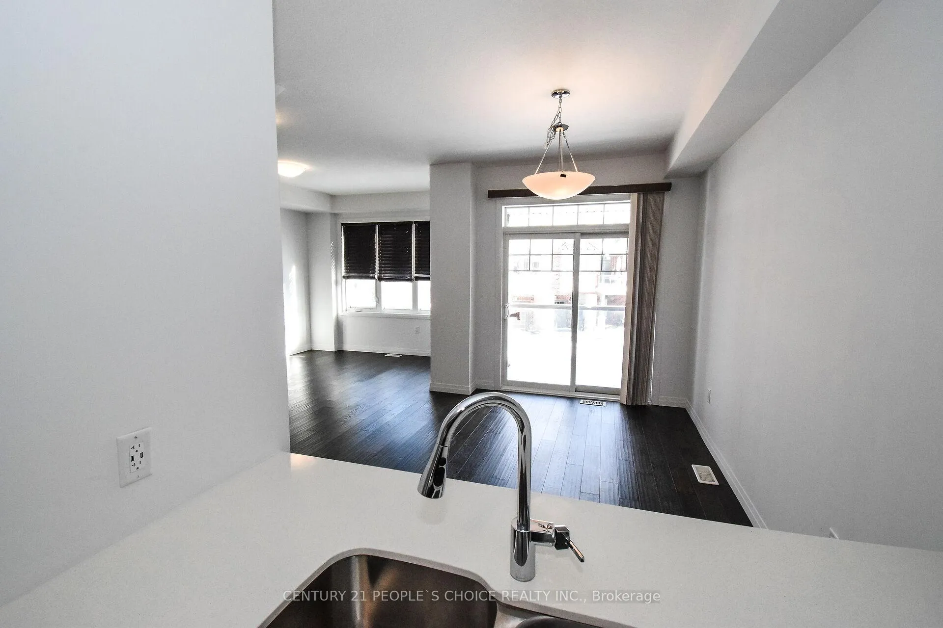 Photo 23 of 15 Hoffman Lane, Hamilton, Ancaster — HOMEH