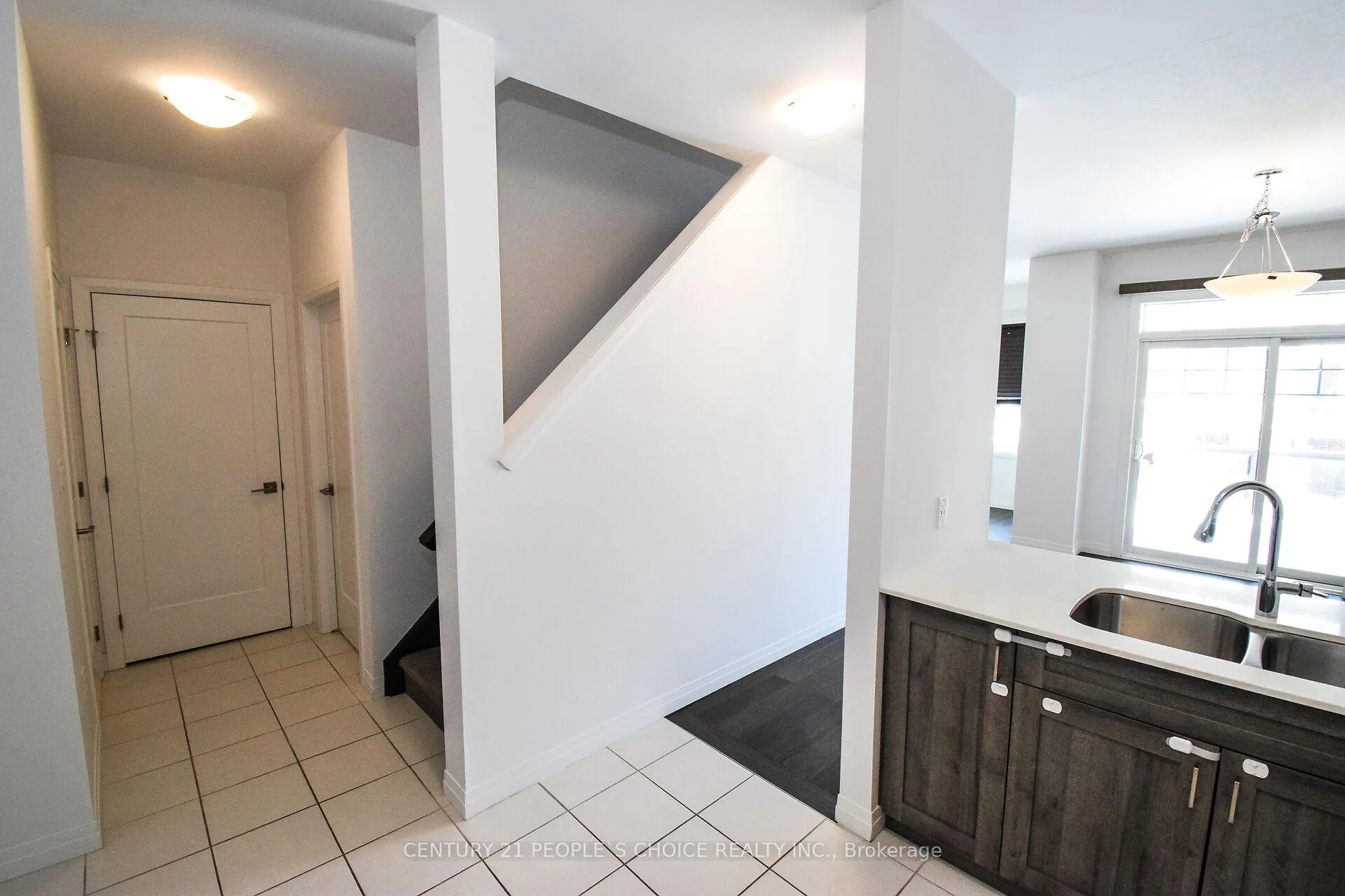 Photo 24 of 15 Hoffman Lane, Hamilton, Ancaster — HOMEH