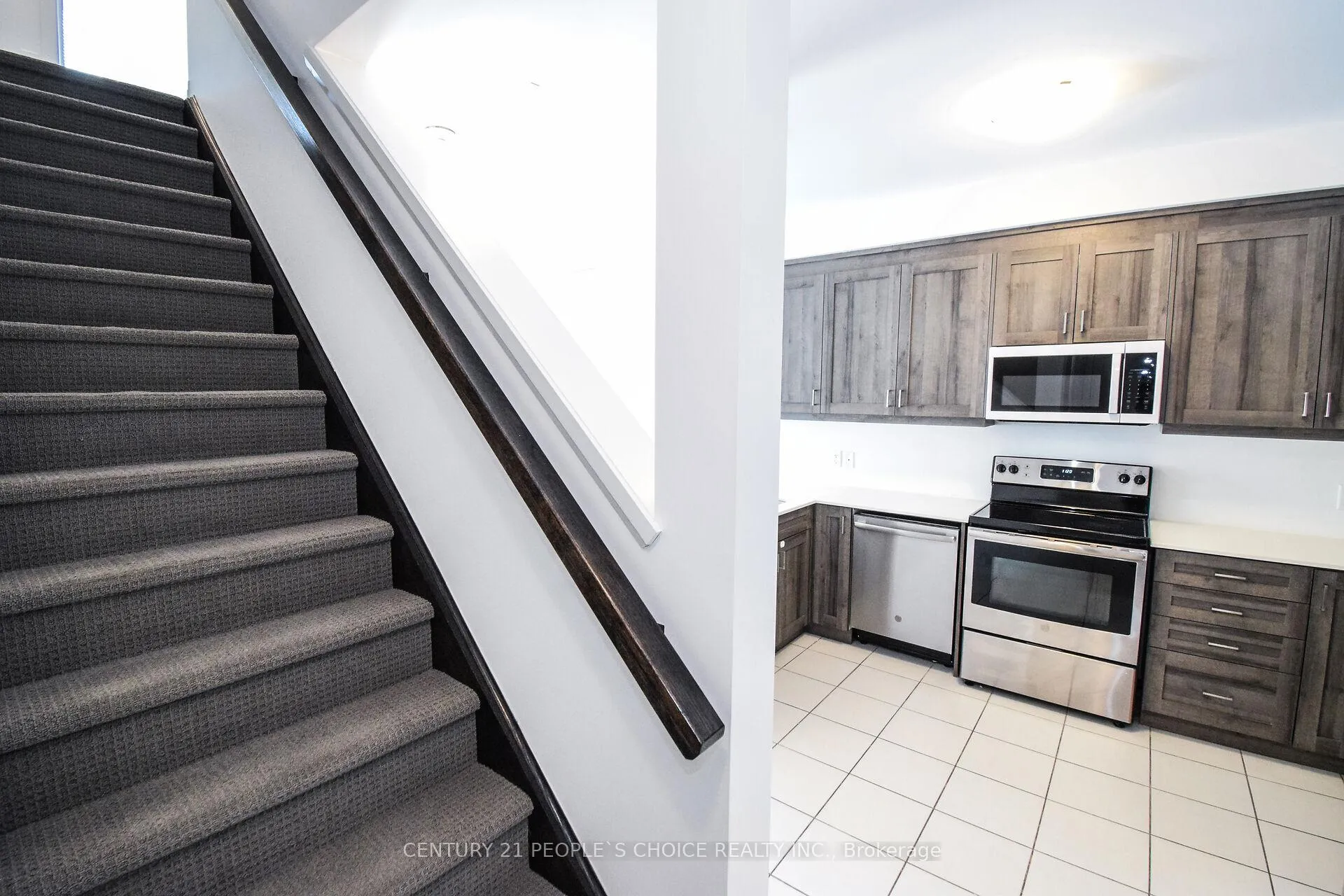 Photo 28 of 15 Hoffman Lane, Hamilton, Ancaster — HOMEH