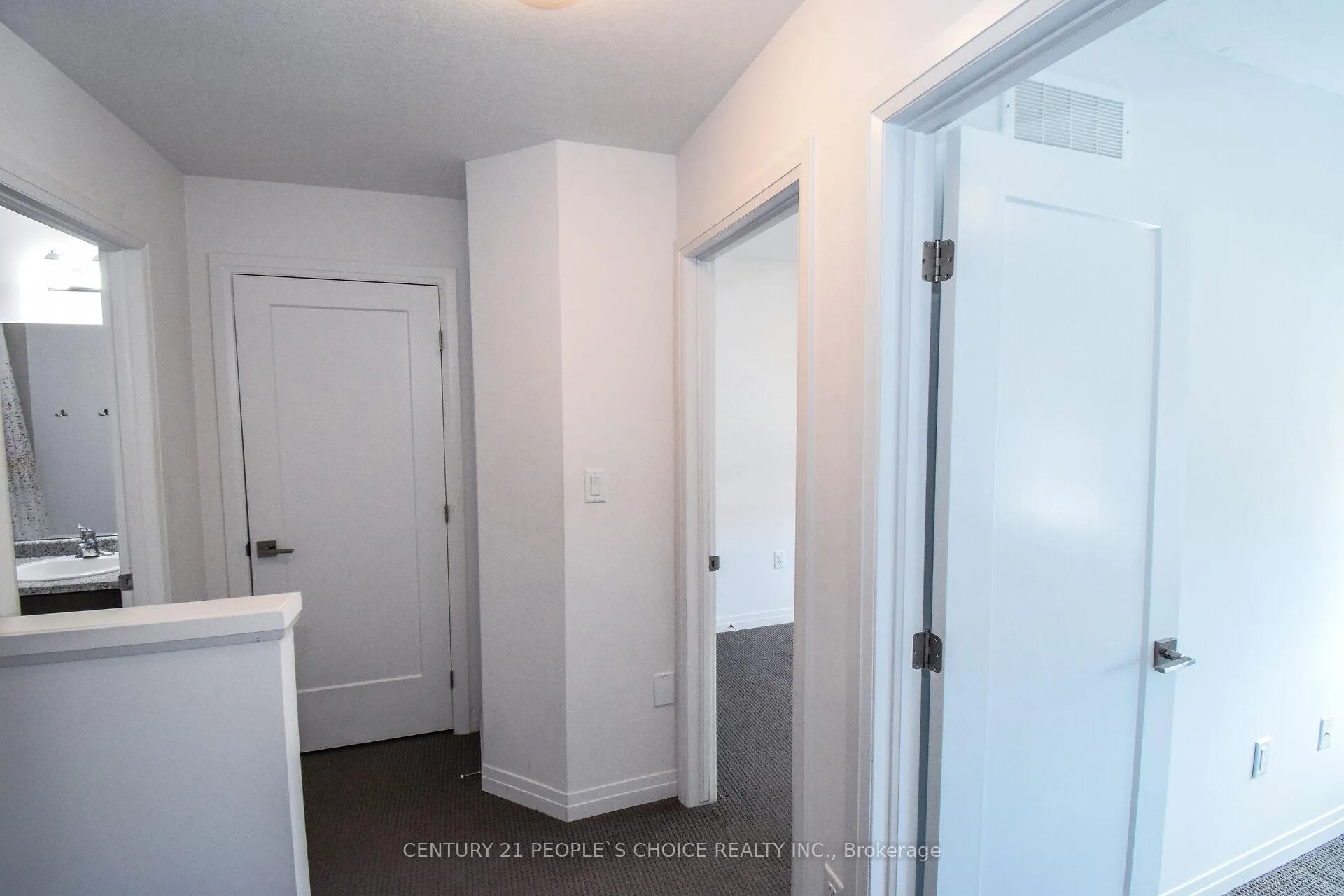 Photo 37 of 15 Hoffman Lane, Hamilton, Ancaster — HOMEH