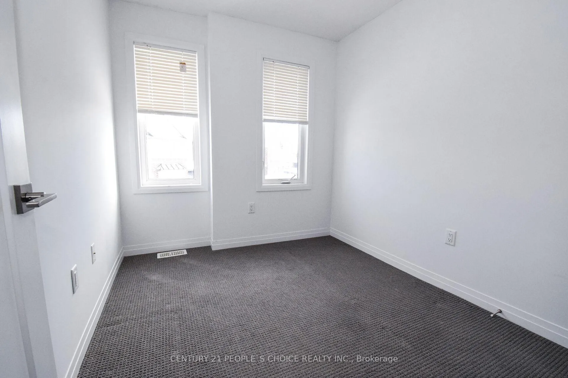 Photo 38 of 15 Hoffman Lane, Hamilton, Ancaster — HOMEH