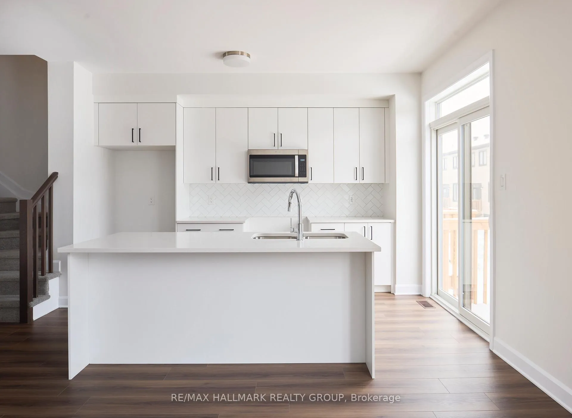 Photo 9 of 578 Roundhouse Crescent, Ottawa, Stittsville (South) — HOMEH